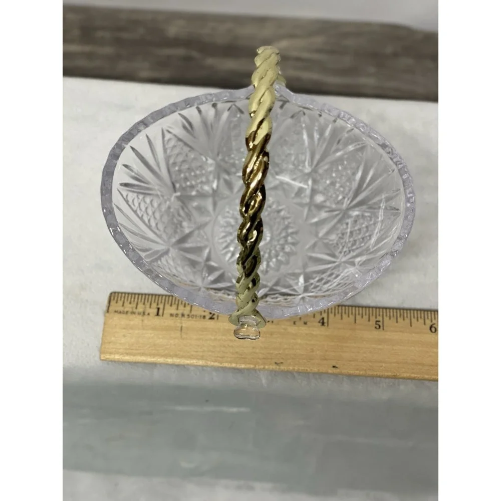 Vintage Clear Pressed Glass‎ Candy Basket Gold Tone Twist Handle Starburst